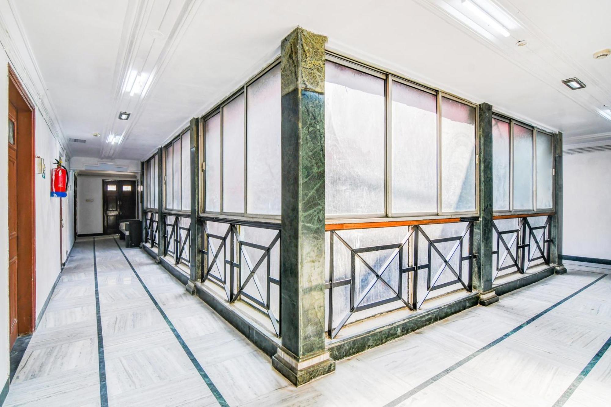 Super Hotel O Lenin Sarani Kolkata Eksteriør bilde